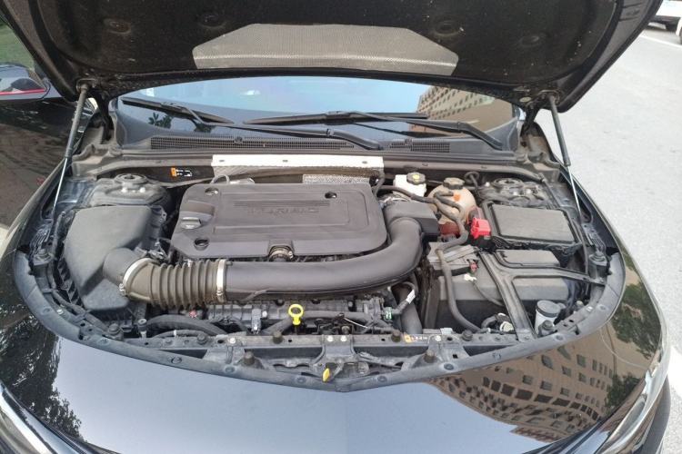 Used Chevrolet Malibu XL 2022 Redline 550T Automatic Smart Edition Engine Bay