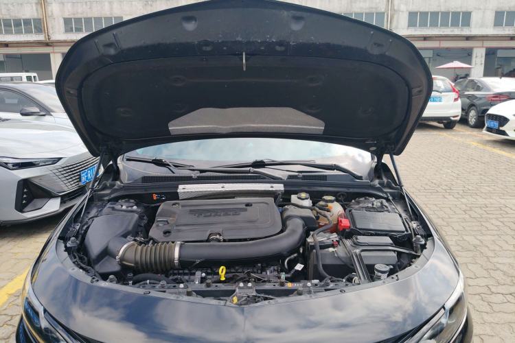 Used Chevrolet Malibu XL 2022 Redline 550T Automatic Sport Edition Engine Bay