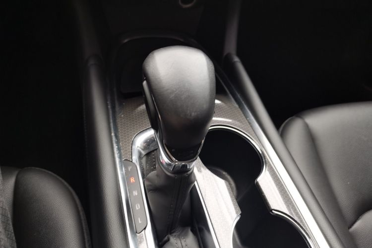 Used Chevrolet Malibu XL 2022 535T Automatic Sport Edition Gear Lever