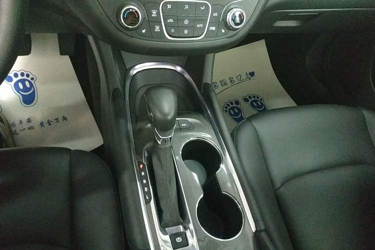 Used Chevrolet Malibu XL 2022 535T Automatic Sport Edition Gear Lever