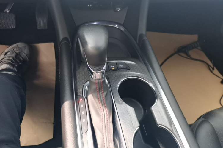 Used Chevrolet Malibu XL 2022 Redline 550T Automatic RuiLian Edition Gear Lever