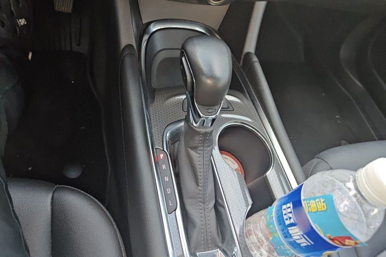 Used Chevrolet Malibu XL 2022 535T Automatic Sport Edition Gear Lever