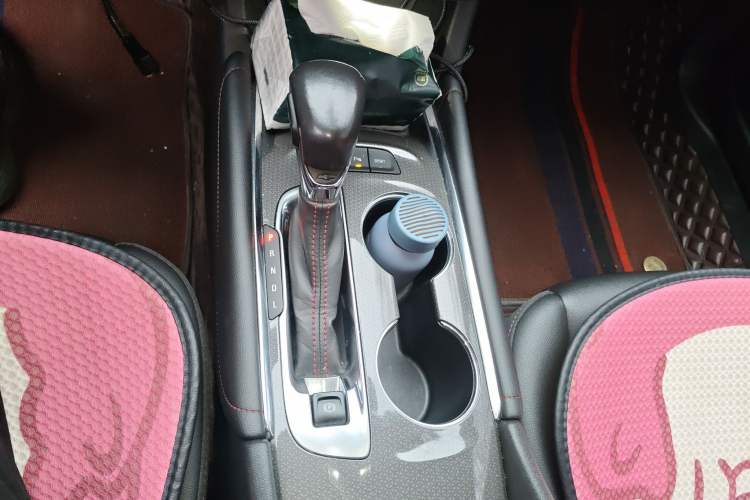 Used Chevrolet Malibu XL 2022 Redline 550T Automatic RuiLian Edition Gear Lever