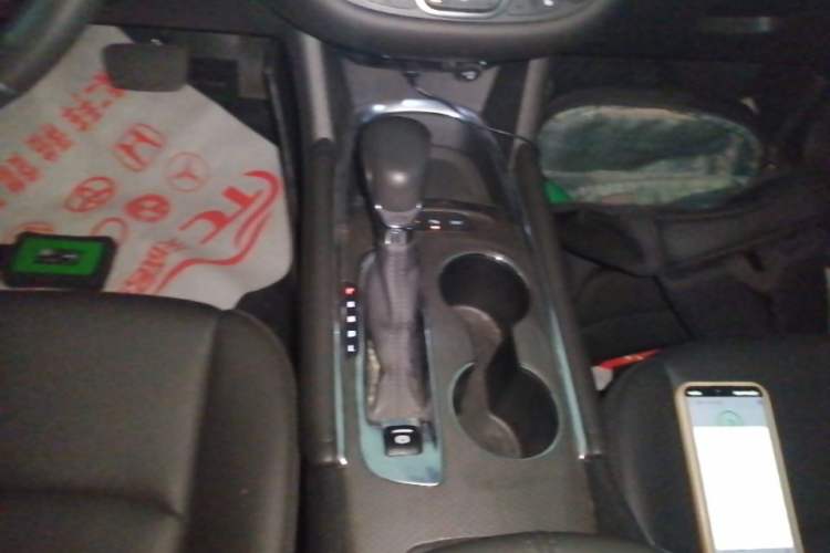 Used Chevrolet Malibu XL 2022 535T Automatic Sport Edition Gear Lever