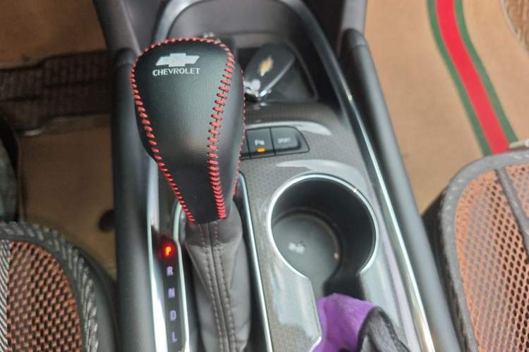 Used Chevrolet Malibu XL 2022 535T Automatic Sport Edition Gear Lever