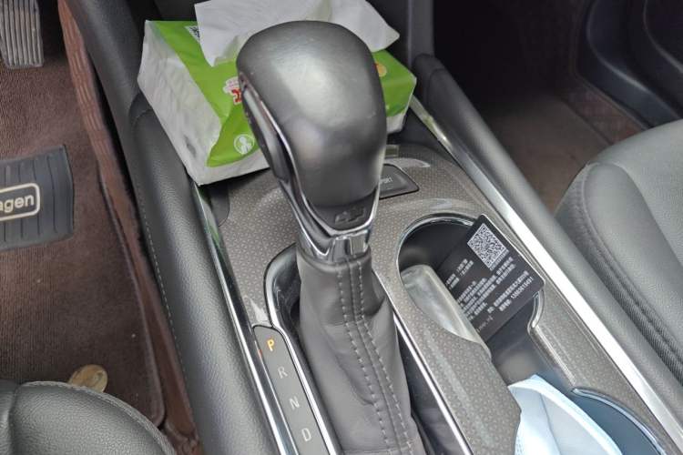 Used Chevrolet Malibu XL 2022 535T Automatic Sport Edition Gear Lever