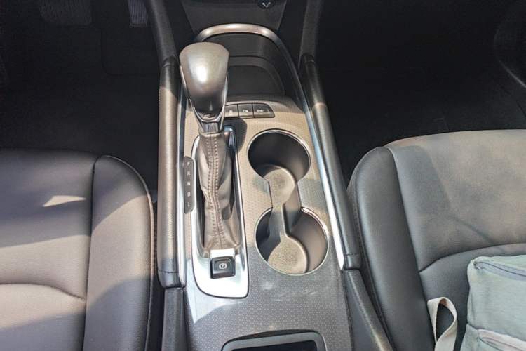 Used Chevrolet Malibu XL 2022 535T Automatic RuiLian Edition Gear Lever