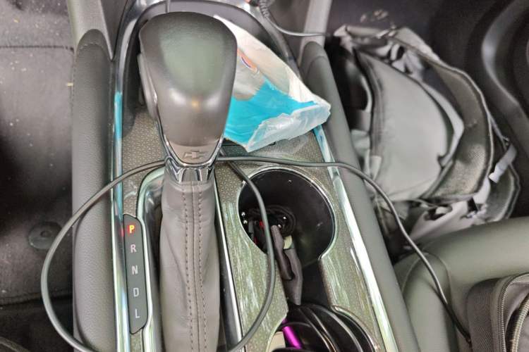 Used Chevrolet Malibu XL 2022 535T Automatic Sport Edition Gear Lever