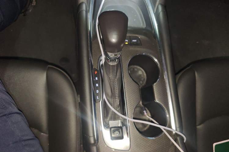 Used Chevrolet Malibu XL 2022 535T Automatic Sport Edition Gear Lever