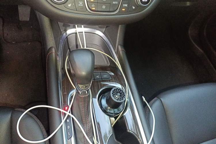 Used Chevrolet Malibu XL 2022 Redline 550T Automatic Smart Edition Gear Lever