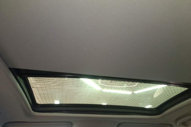 Used Chevrolet Malibu XL 2022 Redline 550T Automatic Sport Edition Headliner