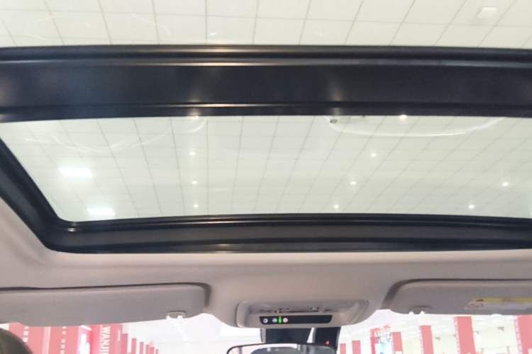 Used Chevrolet Malibu XL 2022 Redline 550T Automatic Sport Edition Headliner