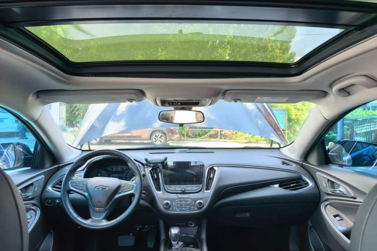 Used Chevrolet Malibu XL 2022 535T Automatic Sport Edition Headliner