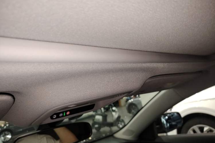 Used Chevrolet Malibu XL 2022 535T Automatic Sport Edition Headliner