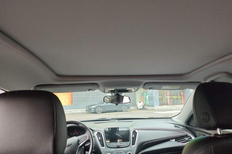 Used Chevrolet Malibu XL 2022 535T Automatic Sport Edition Headliner