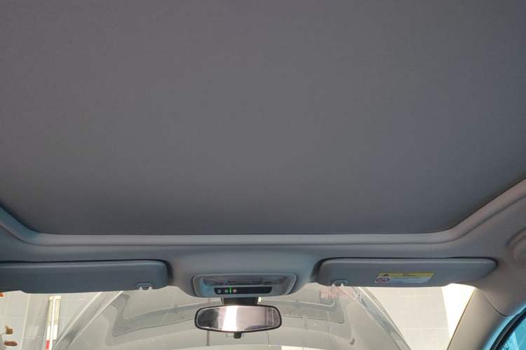 Used Chevrolet Malibu XL 2022 535T Automatic Sport Edition Headliner
