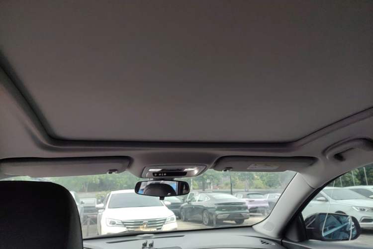 Used Chevrolet Malibu XL 2022 535T Automatic Sport Edition Headliner
