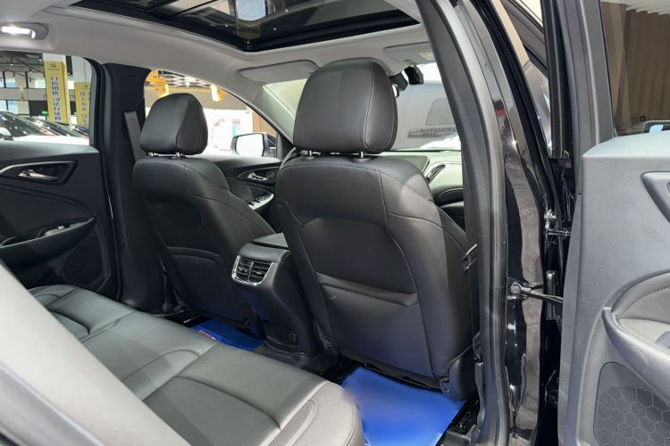 Used Chevrolet Malibu XL 2022 535T Automatic Sport Edition Interior 10
