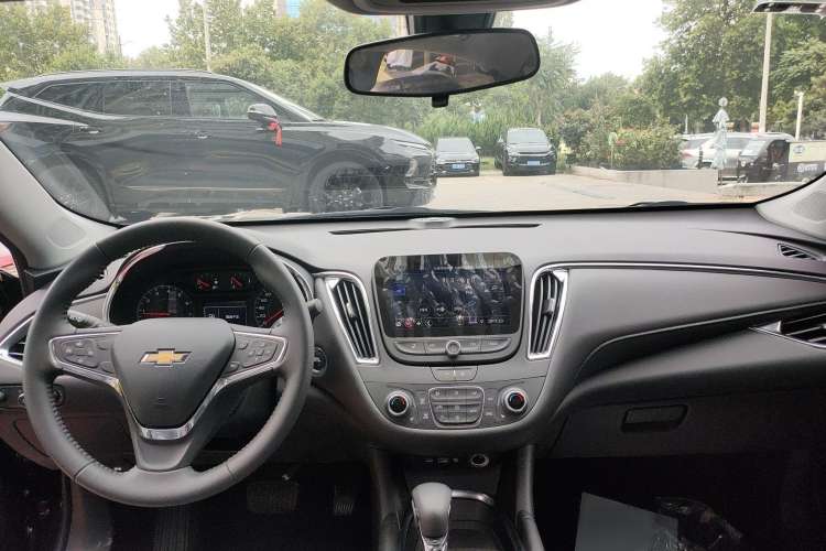 Used Chevrolet Malibu XL 2022 535T Automatic Sport Edition Interior 2
