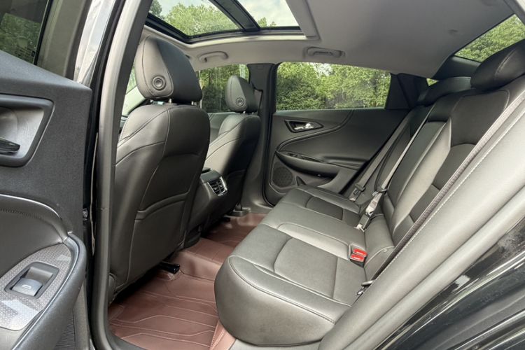 Used Chevrolet Malibu XL 2022 535T Automatic Sport Edition Interior 2