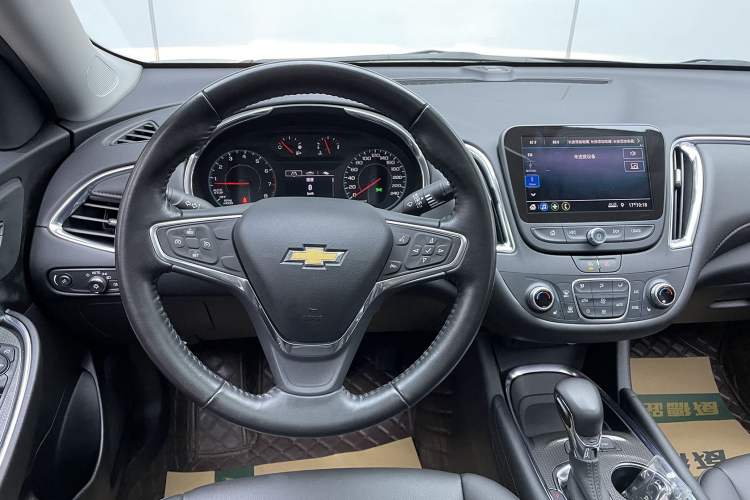 Used Chevrolet Malibu XL 2022 535T Automatic Sport Edition Interior 2