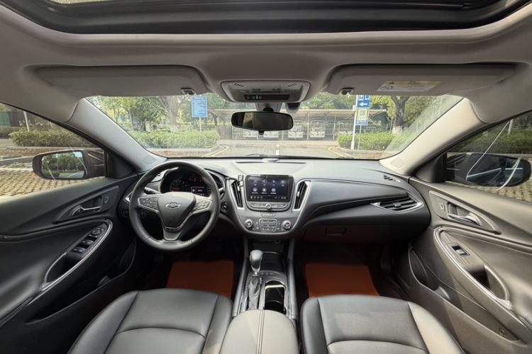 Used Chevrolet Malibu XL 2022 535T Automatic Sport Edition Interior 3