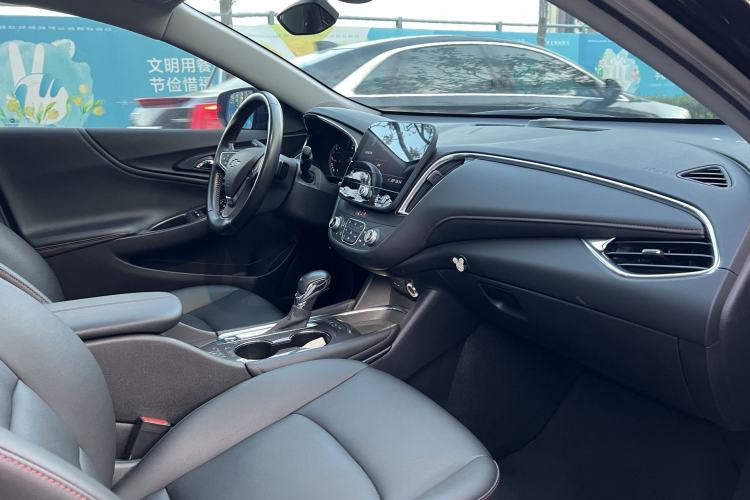 Used Chevrolet Malibu XL 2022 Redline 550T Automatic Sport Edition Interior 6