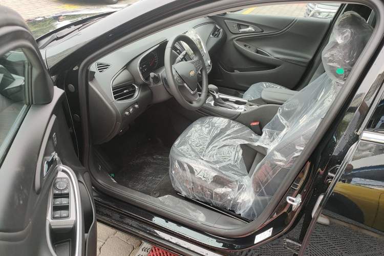 Used Chevrolet Malibu XL 2022 535T Automatic Sport Edition Interior 7