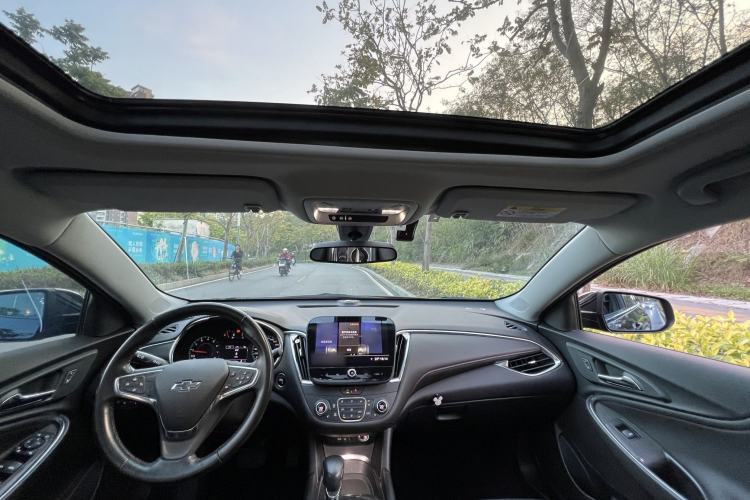 Used Chevrolet Malibu XL 2022 Redline 550T Automatic Sport Edition Interior 7
