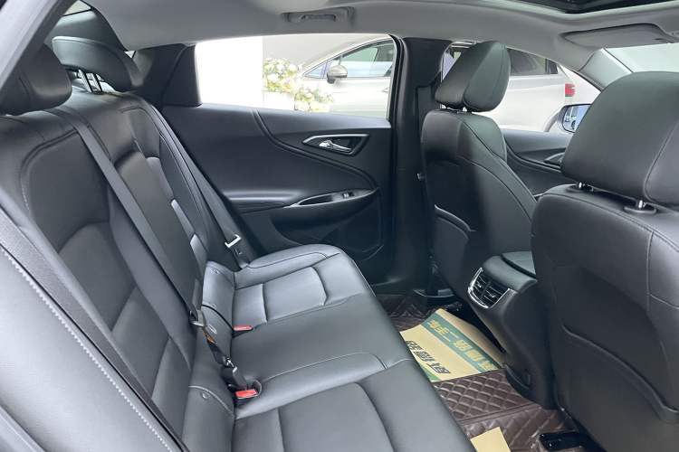 Used Chevrolet Malibu XL 2022 535T Automatic Sport Edition Interior 9