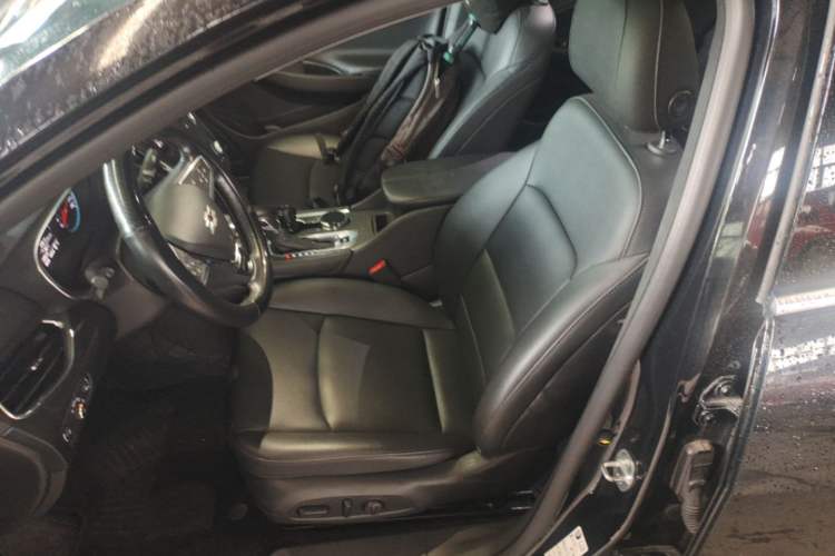 Used Chevrolet Malibu XL 2022 535T Automatic Sport Edition Left Front Seat