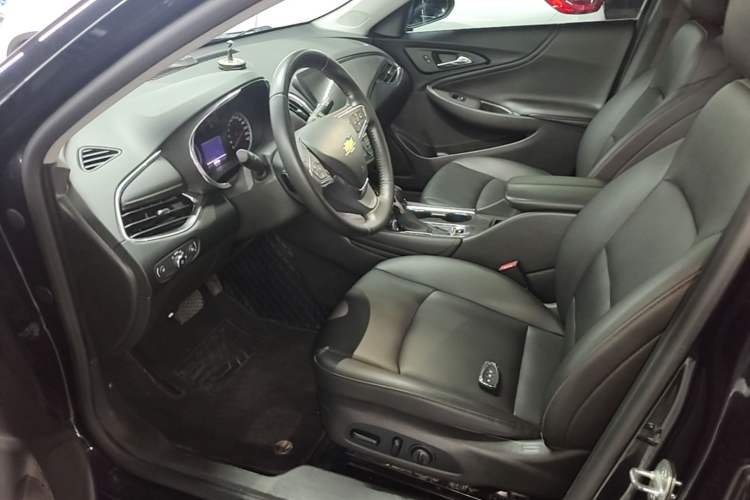 Used Chevrolet Malibu XL 2022 535T Automatic Sport Edition Left Front Seat