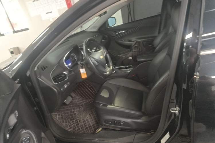 Used Chevrolet Malibu XL 2022 535T Automatic Sport Edition Left Front Seat
