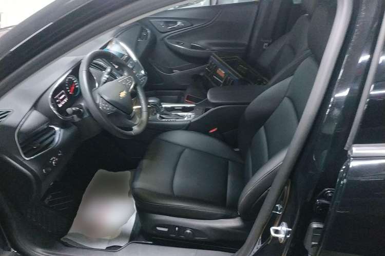 Used Chevrolet Malibu XL 2022 535T Automatic Sport Edition Left Front Seat