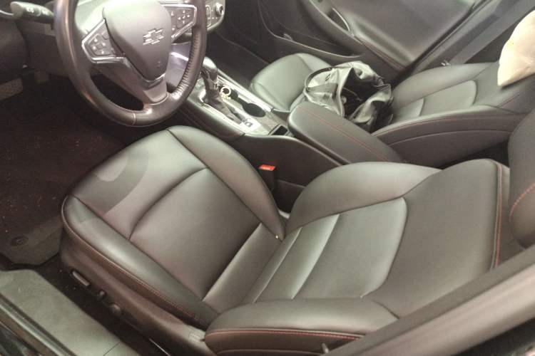 Used Chevrolet Malibu XL 2022 Redline 550T Automatic Sport Edition Left Front Seat