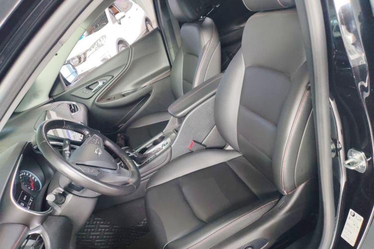 Used Chevrolet Malibu XL 2022 Redline 550T Automatic Sport Edition Left Front Seat