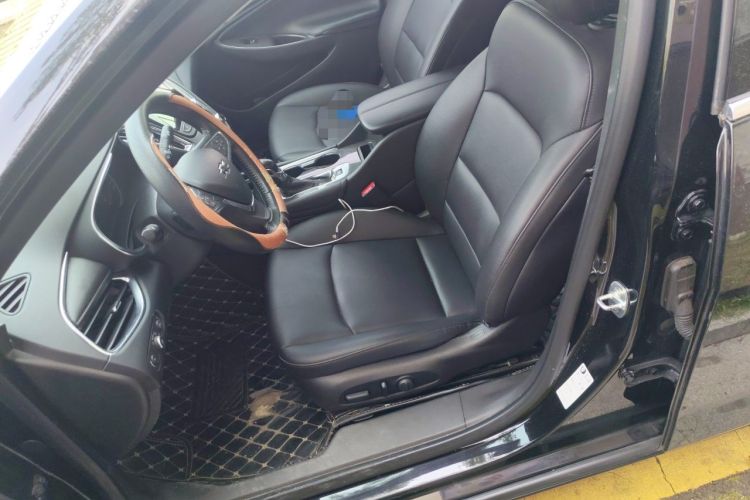 Used Chevrolet Malibu XL 2022 535T Automatic Sport Edition Left Front Seat