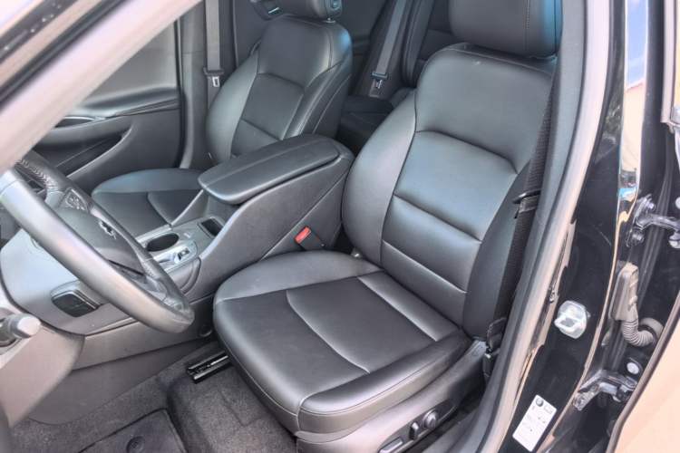 Used Chevrolet Malibu XL 2022 535T Automatic Sport Edition Left Front Seat