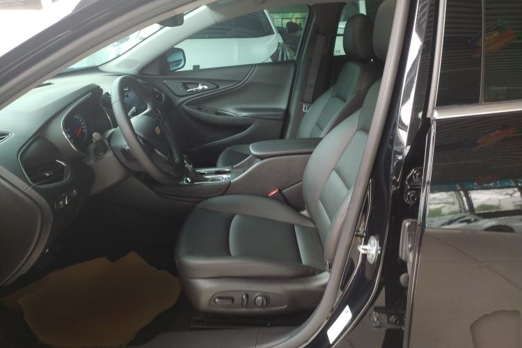 Used Chevrolet Malibu XL 2022 535T Automatic Sport Edition Left Front Seat