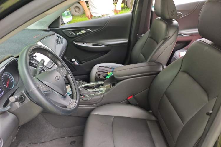 Used Chevrolet Malibu XL 2022 535T Automatic Sport Edition Left Front Seat