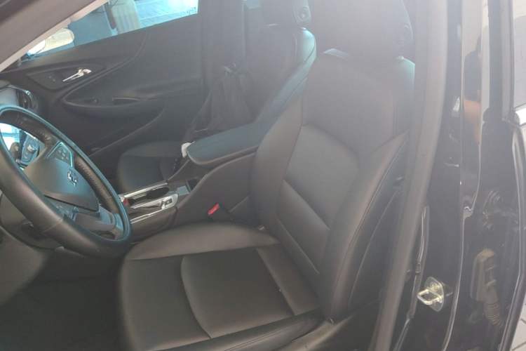 Used Chevrolet Malibu XL 2022 535T Automatic Sport Edition Left Front Seat