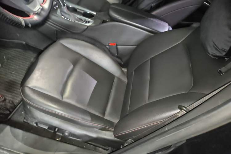 Used Chevrolet Malibu XL 2022 Redline 550T Automatic Sport Edition Left Front Seat
