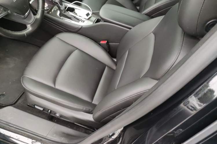 Used Chevrolet Malibu XL 2022 535T Automatic Sport Edition Left Front Seat