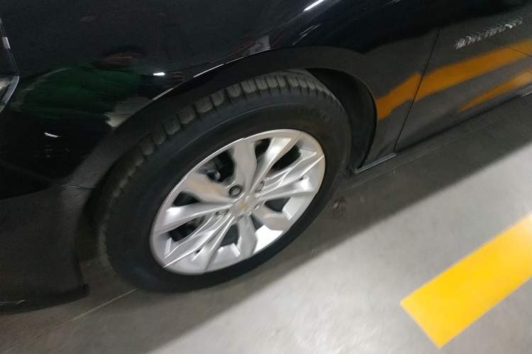 Used Chevrolet Malibu XL 2022 535T Automatic Sport Edition Left Front Wheel Hub