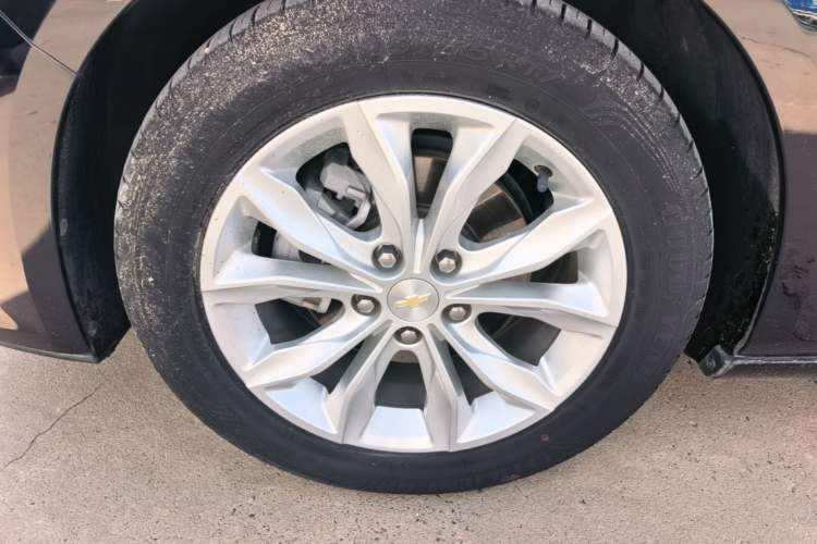 Used Chevrolet Malibu XL 2022 535T Automatic Sport Edition Left Front Wheel Hub