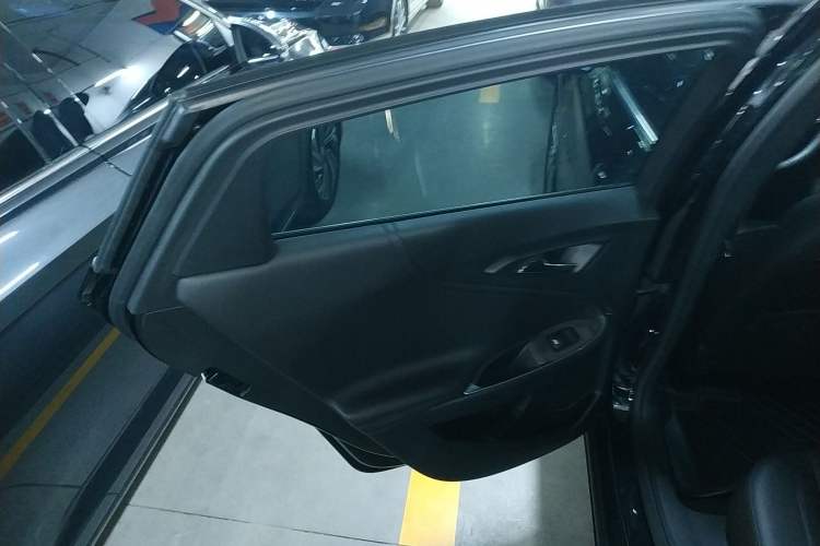 Used Chevrolet Malibu XL 2022 535T Automatic Sport Edition Left Rear Door Interior