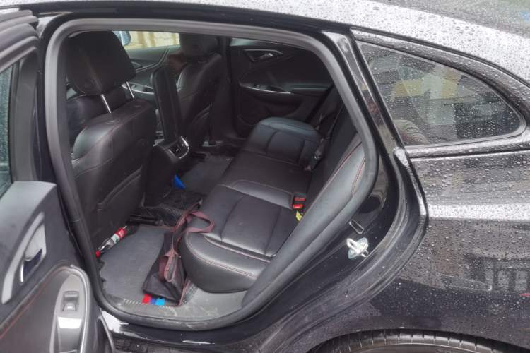 Used Chevrolet Malibu XL 2022 Redline 550T Automatic Sport Edition Left Rear Seat