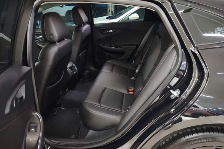 Used Chevrolet Malibu XL 2022 Redline 550T Automatic Sport Edition Left Rear Seat
