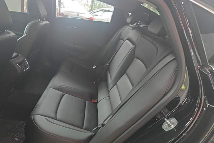 Used Chevrolet Malibu XL 2022 535T Automatic Sport Edition Left Rear Seat