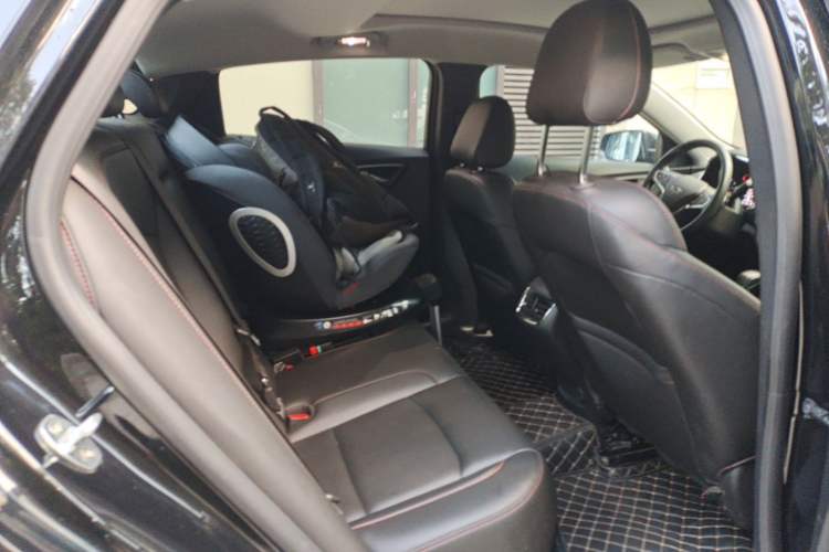 Used Chevrolet Malibu XL 2022 Redline 550T Automatic Sport Edition Left Rear Seat